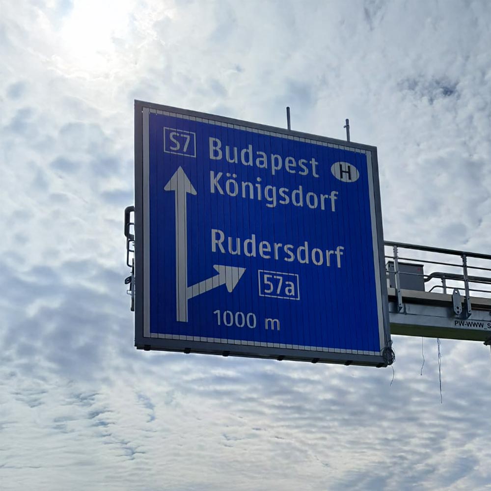 VMS sign from Triple Sign